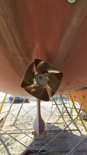 Felitsata II Yacht Photos Pics Hanse 62 DS 2011 yacht propeller and rudder in dry dock.