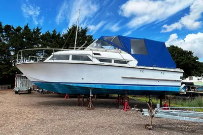 1978 Coronet Oceanfarer 32
