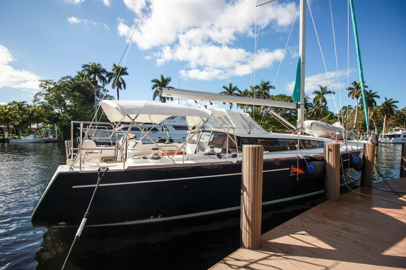 Oshun Yacht Photos Pics 