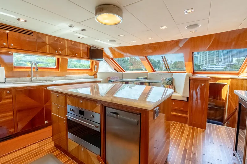 Ossum Dream Yacht Photos Pics Hargrave 96 Ossum Dream - Galley