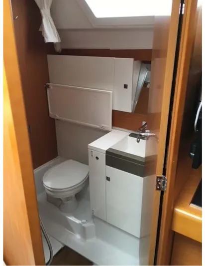 Beverly Isabella Yacht Photos Pics 