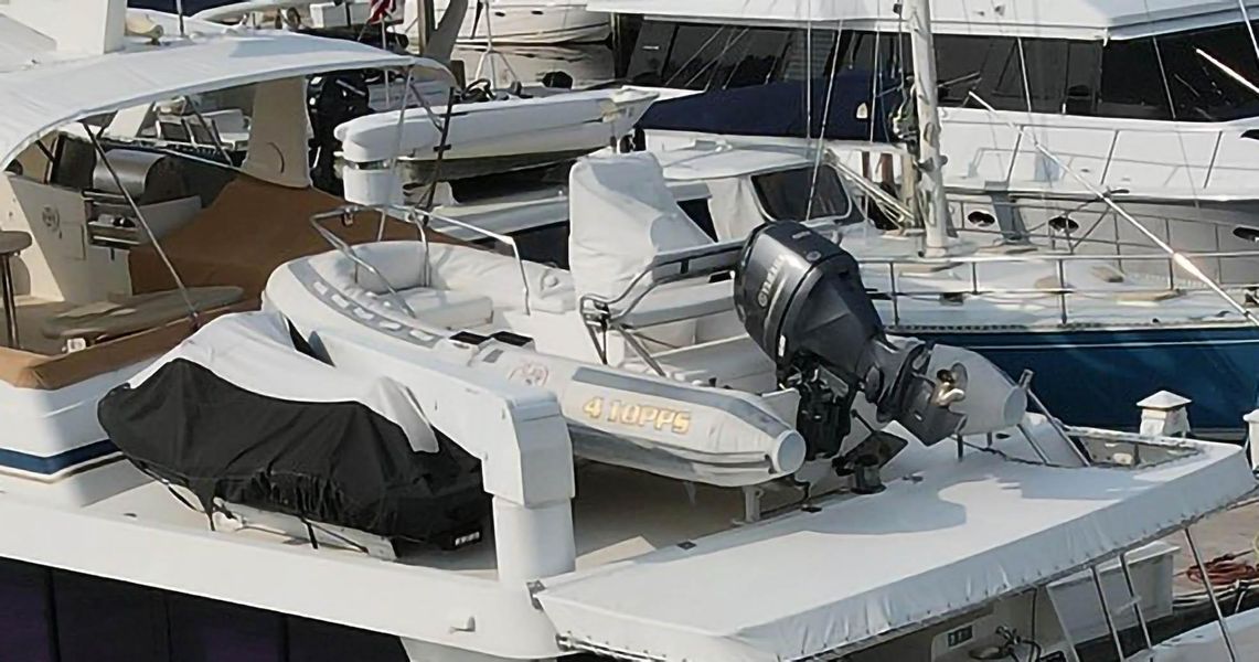 1989 Hatteras 80 Cockpit Motoryacht