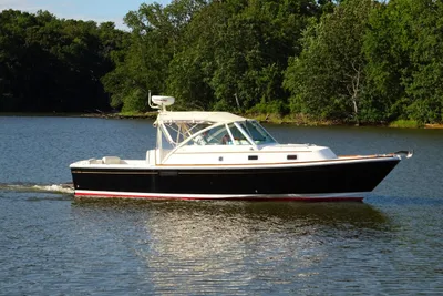 Hunt Yachts Surfhunter 29