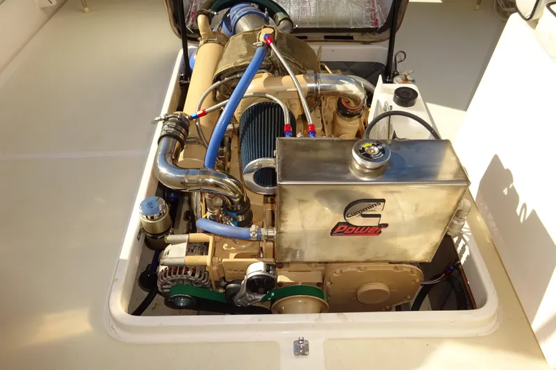 Narwhal Yacht Photos Pics Engine compartment of 2007 Hunt Yachts Surfhunter 29 with Cummins Power system.