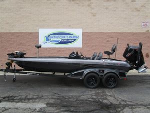 2025 Ranger Z521 boat at Grand Pointe Marina, Detroit-Lansing.
