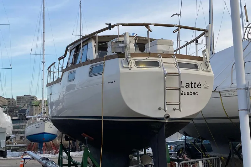 Latte Yacht Photos Pics 1987 Nauticat 38 sailboat named Latt&eacute;, docked in Qu&eacute;bec marina.