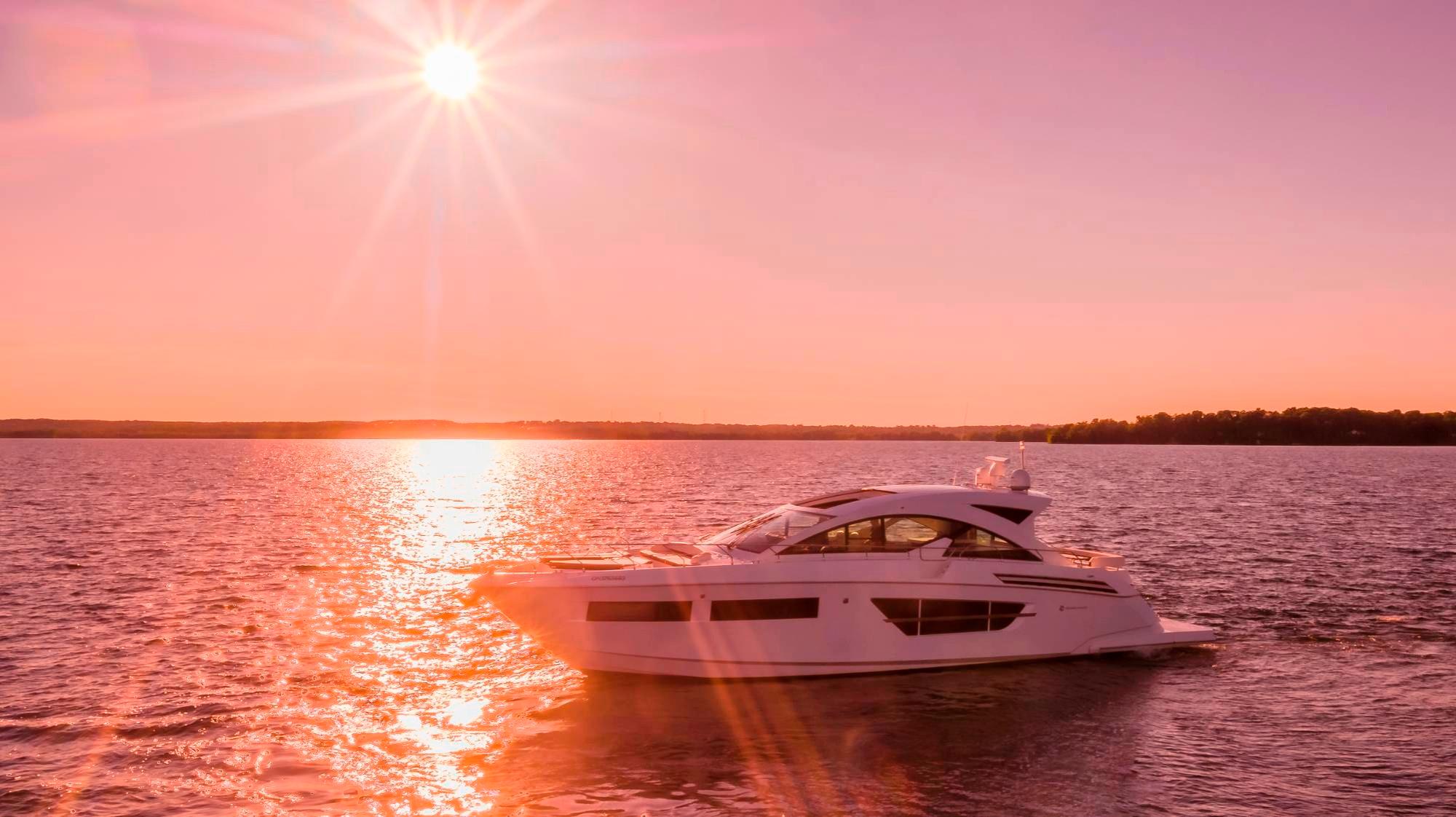 2017 cruisers yachts 60 cantius