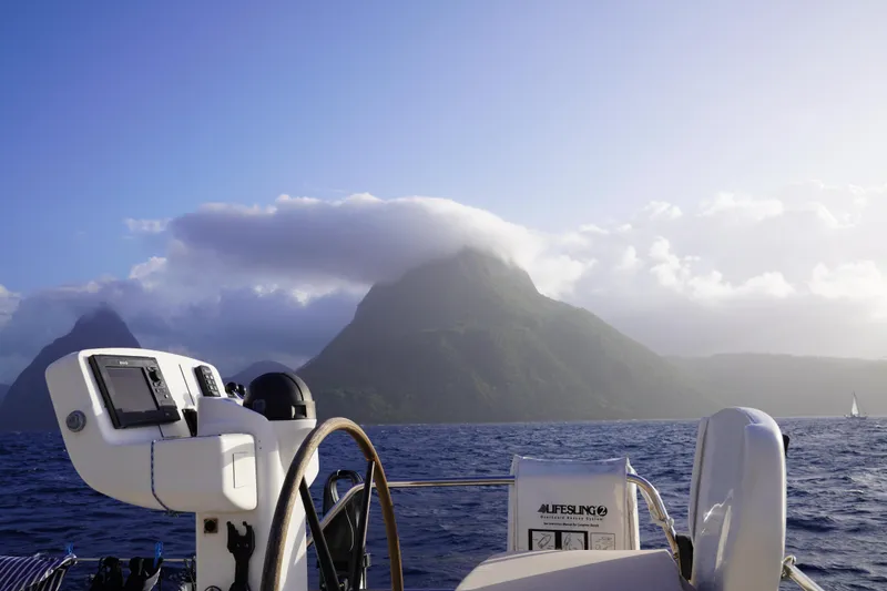 Mariah Yacht Photos Pics 