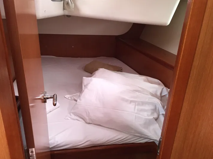  Yacht Photos Pics Beneteau Oceanis 46