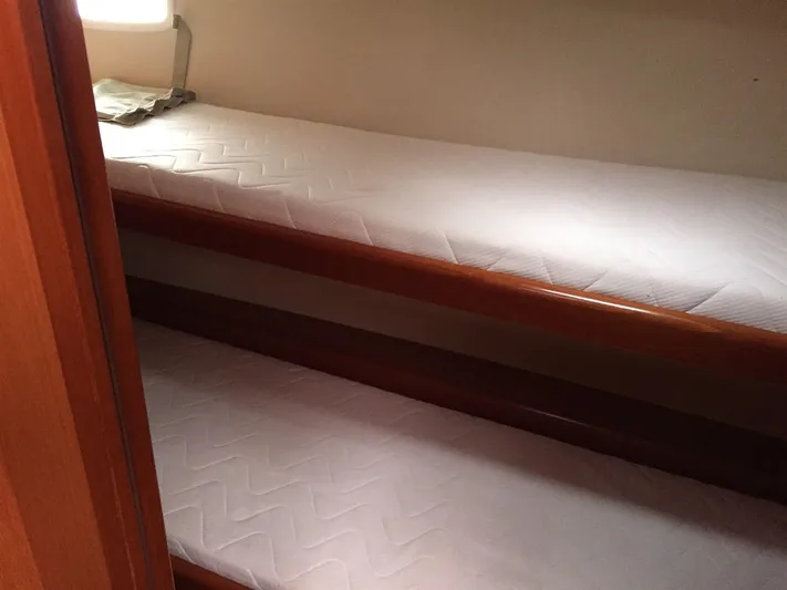  Yacht Photos Pics Beneteau Oceanis 46