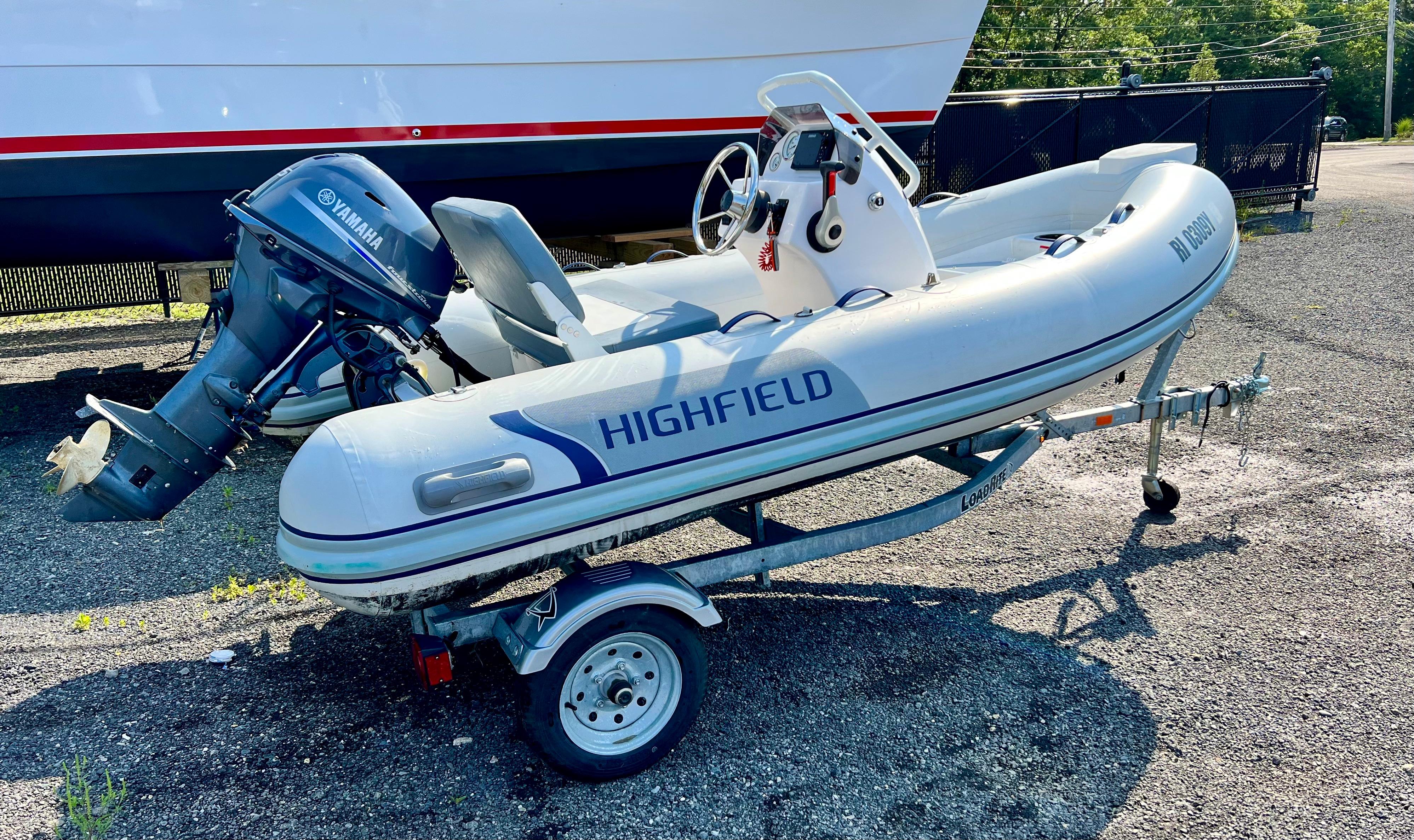 2019 Highfield Ocean Master 350 Center Console