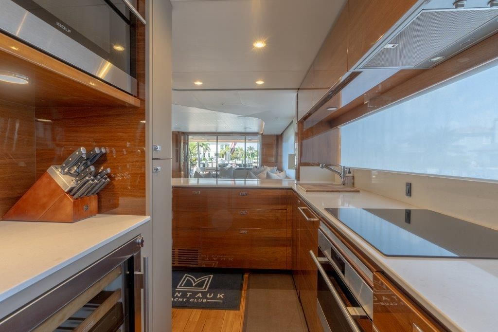 2019 Princess 85 