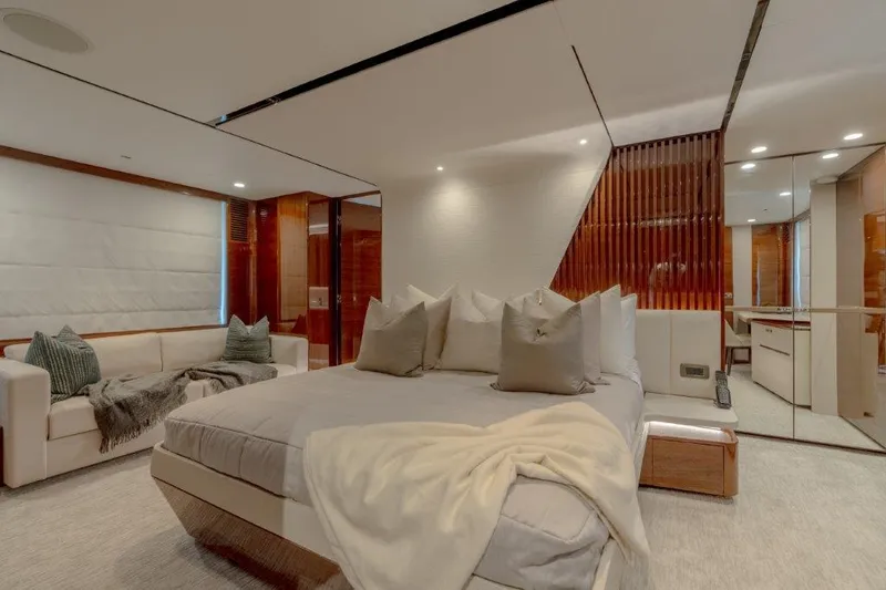 Kaos Yacht Photos Pics Princess 85 Kaos - Master Stateroom