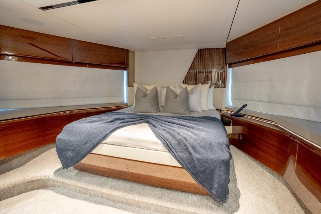 2019 Princess 85 