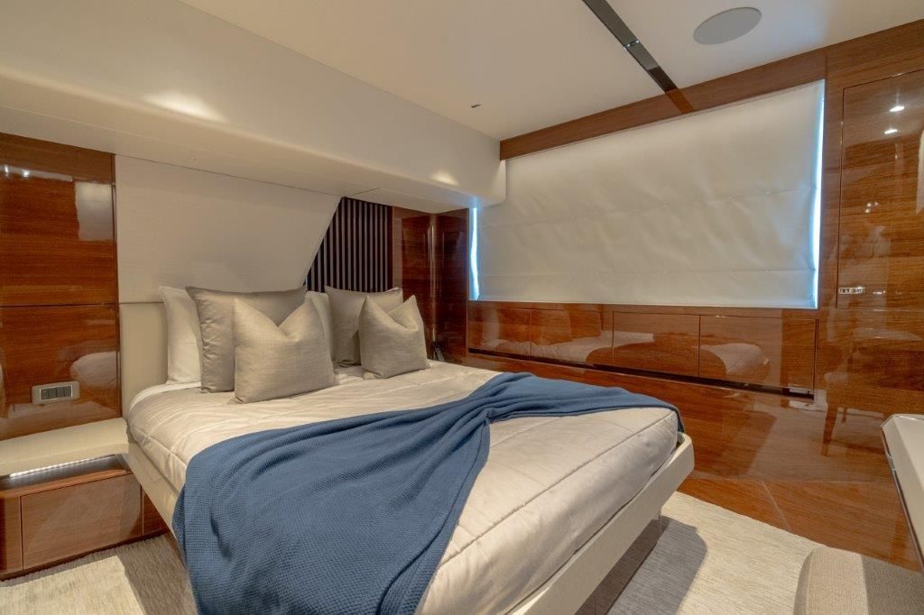 2019 Princess 85 