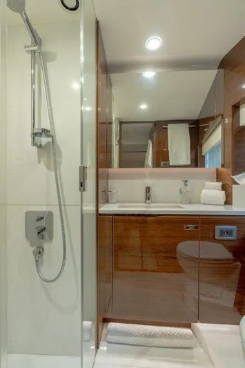 Kaos Yacht Photos Pics Princess 85 Kaos - Guest Head