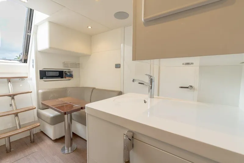 Kaos Yacht Photos Pics Princess 85 Kaos - Crew