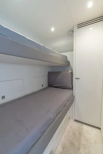 Kaos Yacht Photos Pics Princess 85 Kaos - Crew