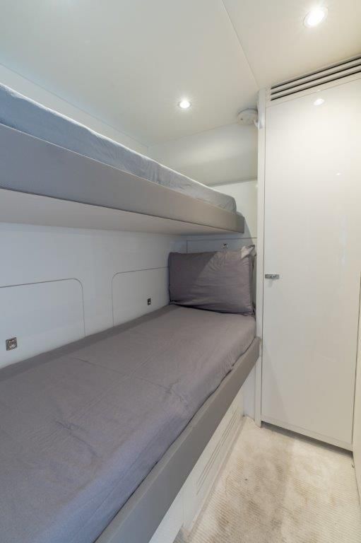 2019 Princess 85 
