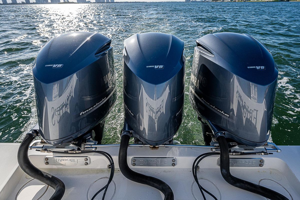 2017 Invincible 42 