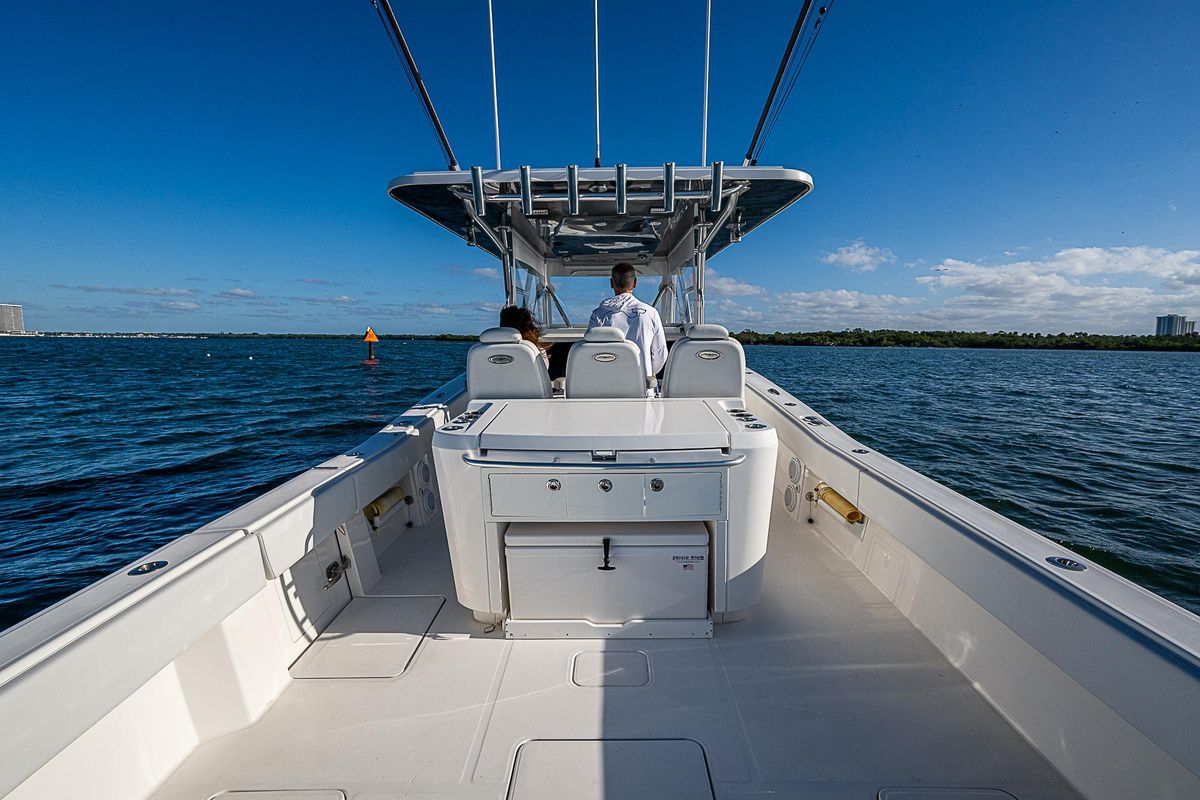 2017 Invincible 42 