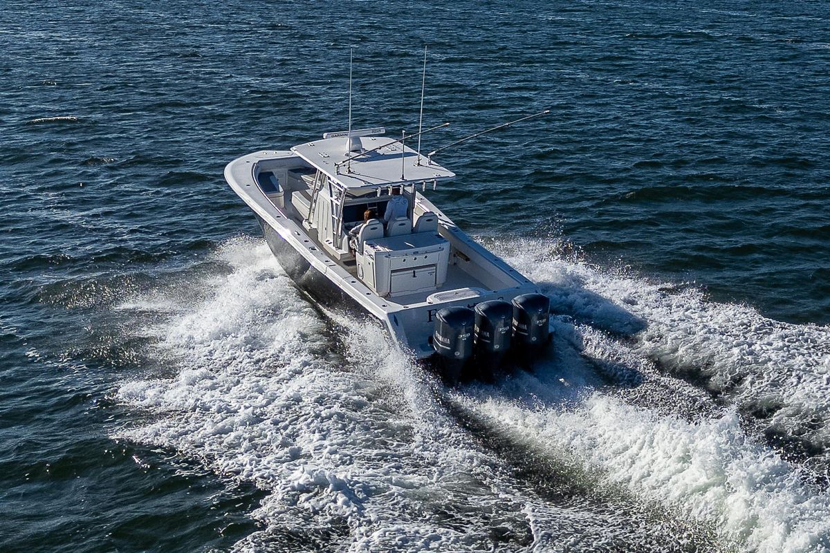 2017 Invincible 42 
