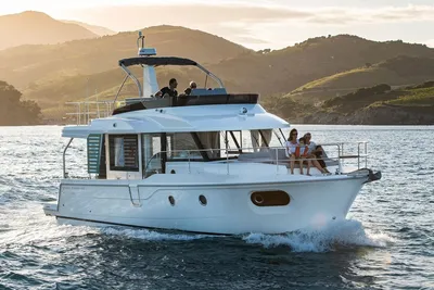 2022 Beneteau Swift Trawler 41 Fly