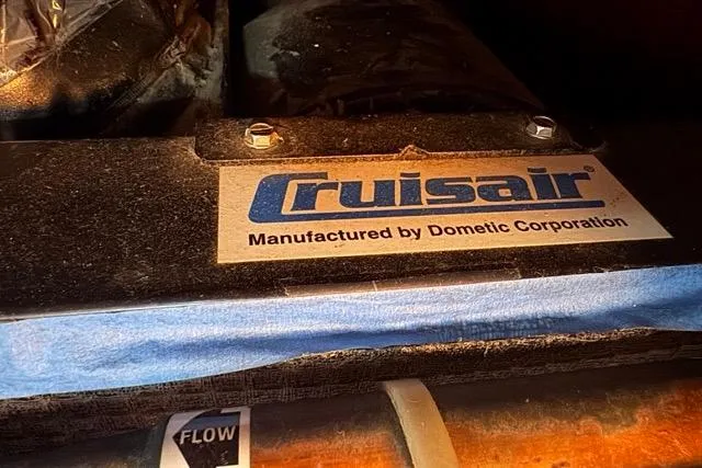 Pickle Yacht Photos Pics Cruisair unit by Dometic Corporation on 1989 Hylas 44 yacht.