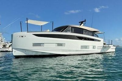 Yacht