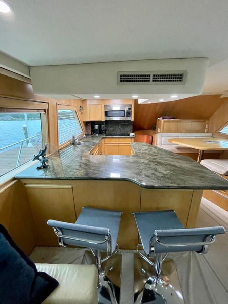 1998 Hatteras 65 Sport Fish
