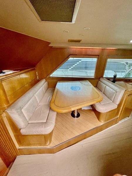 1998 Hatteras 65 Sport Fish