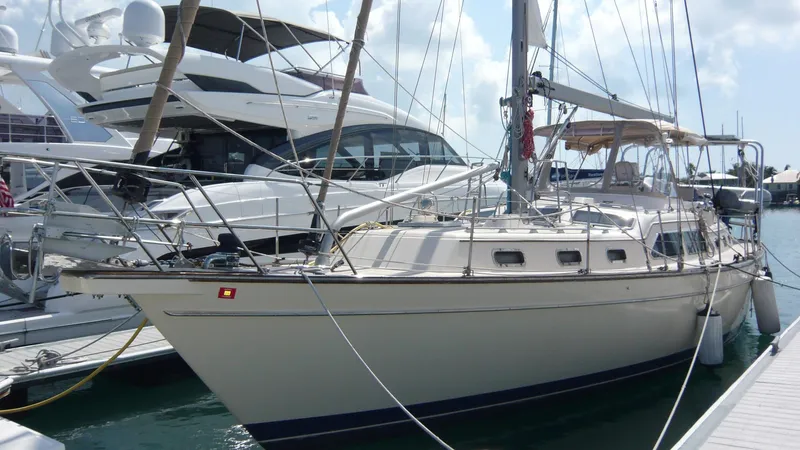 Delphi Yacht Photos Pics 