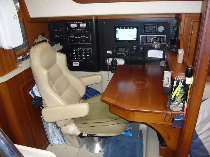 Delphi Yacht Photos Pics 