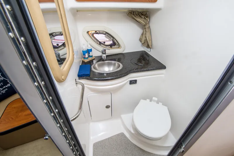 Familia Yacht Photos Pics 