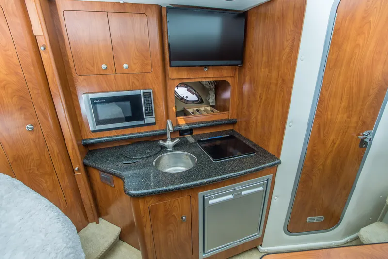 Familia Yacht Photos Pics 