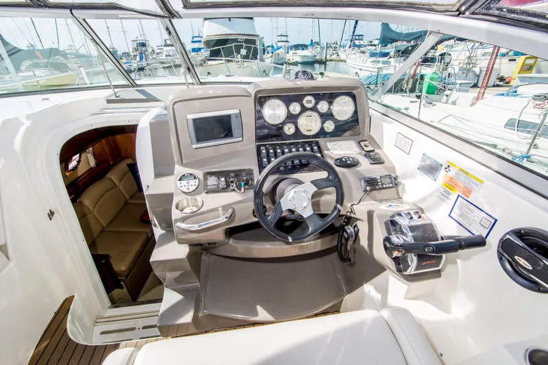 Familia Yacht Photos Pics 