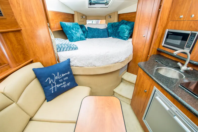 Familia Yacht Photos Pics 