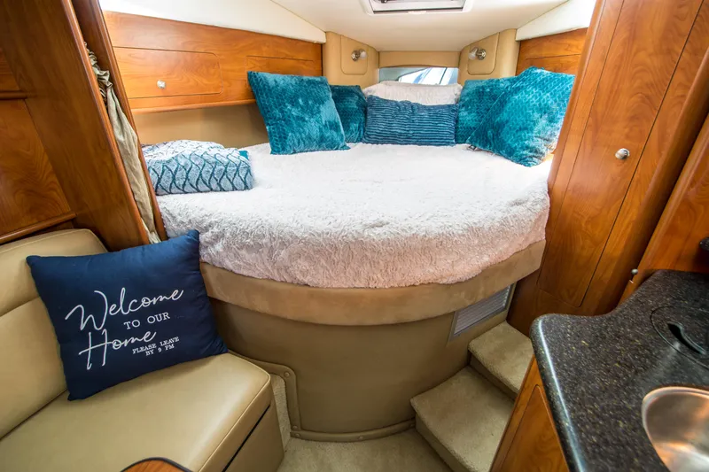 Familia Yacht Photos Pics 