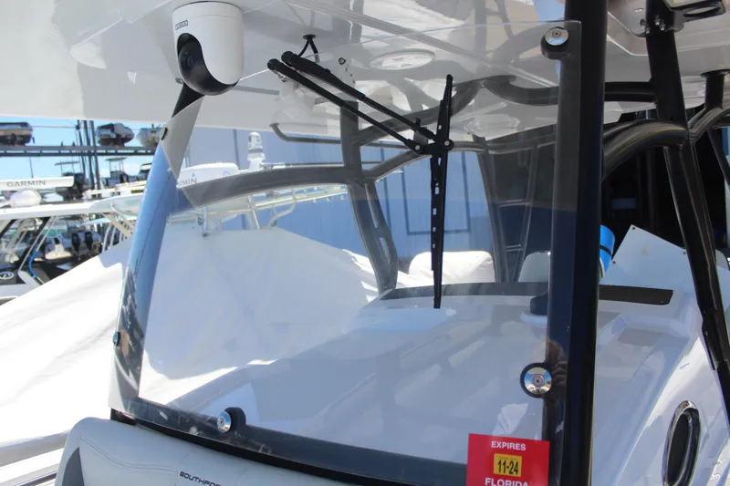  Yacht Photos Pics Lexan Wind Shield w / Wiper