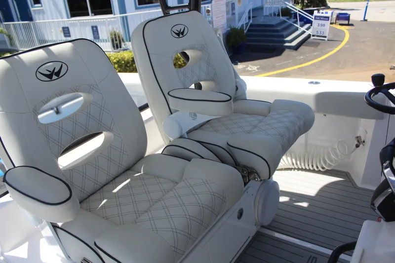  Yacht Photos Pics Custom Helm Seats