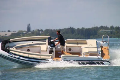 Novurania LX 750