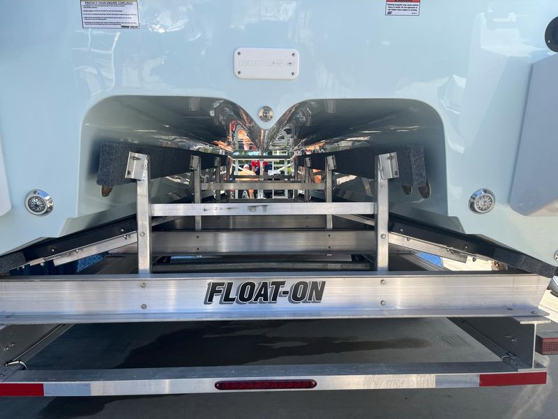 2023 Twin Vee 340 GFX