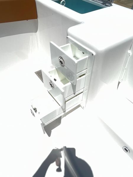 2023 Twin Vee 340 GFX