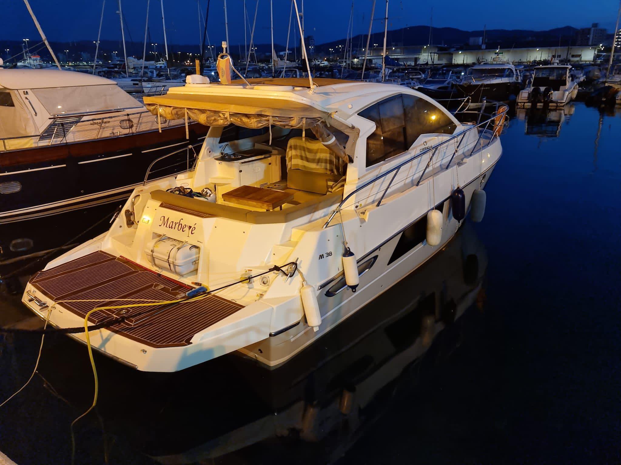 2014 Cranchi M 38