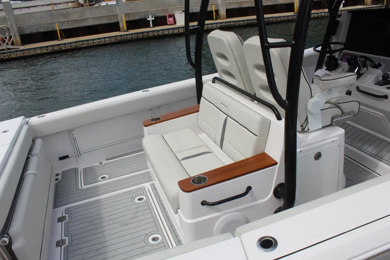  Yacht Photos Pics Cockpit Aft Seating w/ Sea Deck