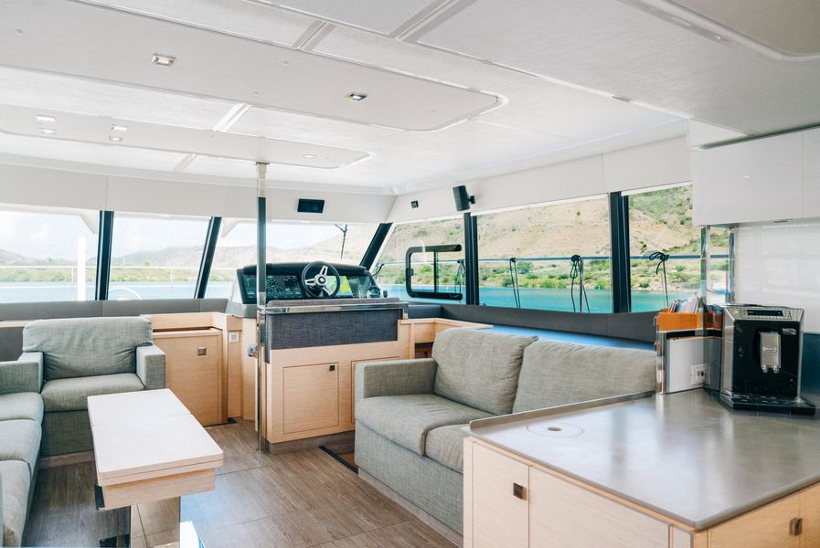 2019 Fountaine Pajot MY 44