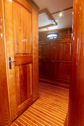 Sapphire II Yacht Photos Pics Luxurious wooden interior of 2006 Hinckley Talaria 55 FB yacht.