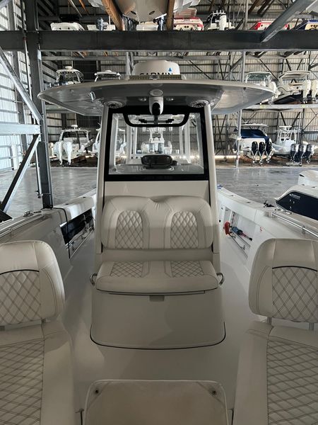 2021 Sportsman Open 302 Center Console