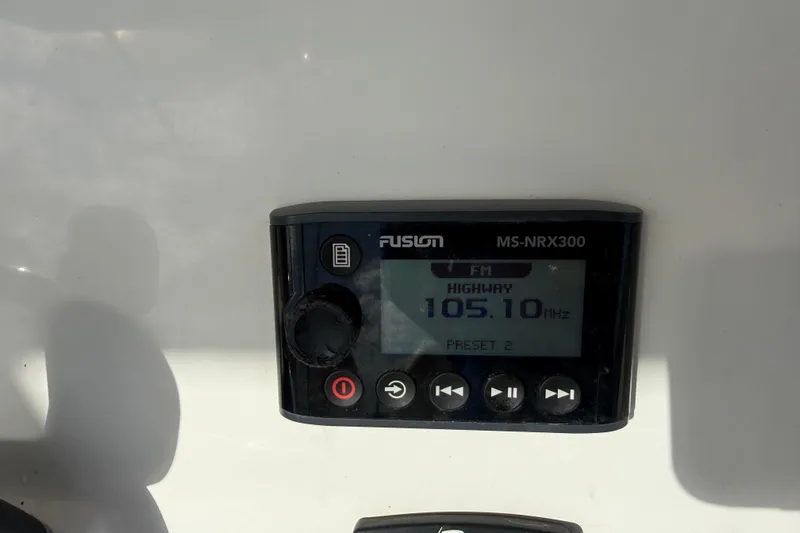 Big Blue Yacht Photos Pics Fusion MS-NRX300 radio display on 2017 Century 3200 Center Console boat.