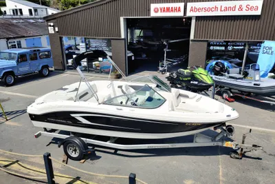 2015 Chaparral 19 Sport H2O